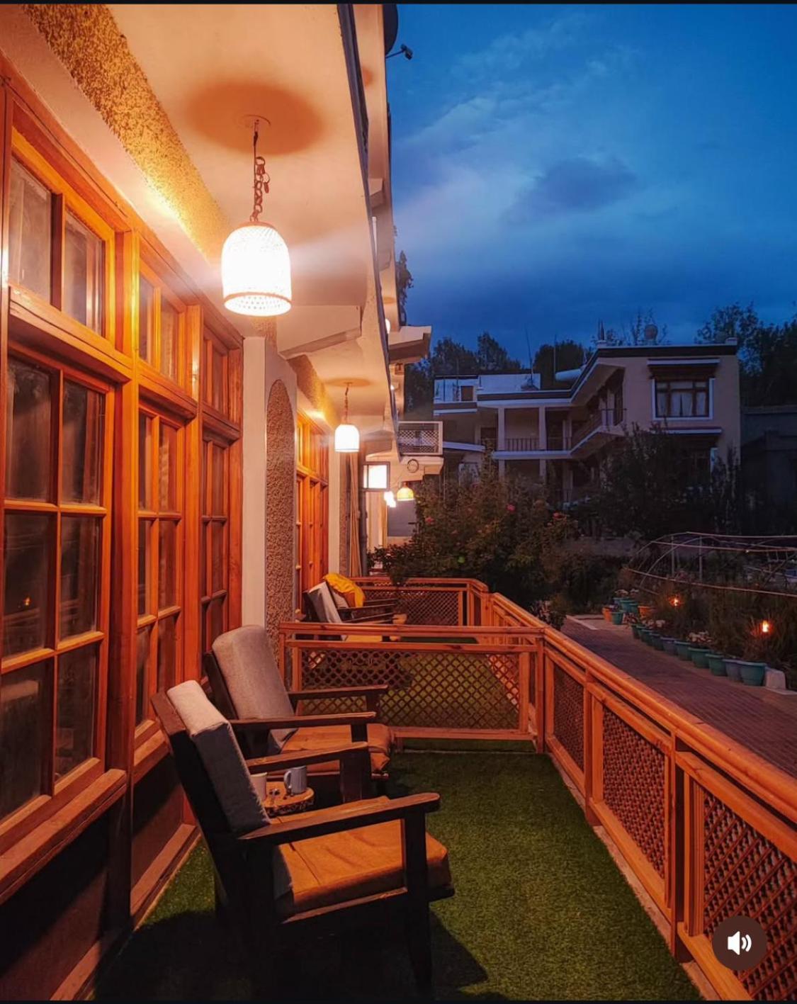 Hotel Snow Lion Ladakh Leh Esterno foto